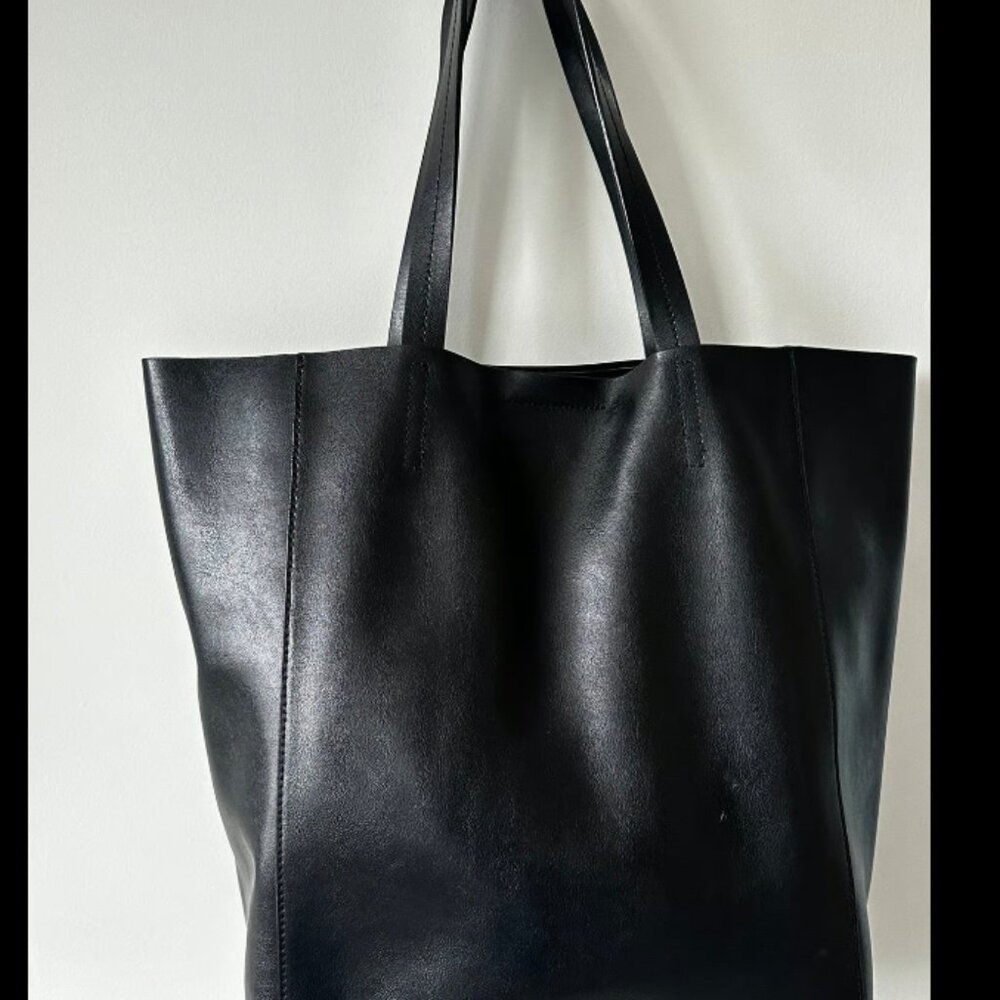 Banana Republic Leather Tote Bag